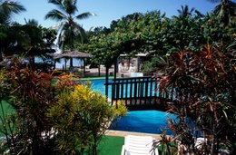 Archipel-des-Comores;-Crotons;-France;-Hôtel;-Jardin;-Kaleidos;-Kaleidos-images;-La-parole-à-limage;-Laurent-Abad;-Mayotte;-Océan-Indien;-Paillote;-Passerelle;-Piscine;-Stories-Pictures;-Tourisme